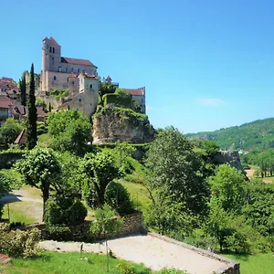https://gite-du-tourneur-studio-au-coeur-de-saint-cirq.midi-pyreneeshotels.com